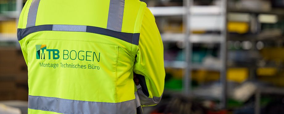 Betriebs­gebäude- & Hallen­installation